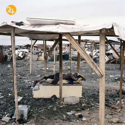 صد تصویر از آفریقایی‌ها و رنج از تبعیض نژادی