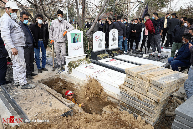 تشییع مهرداد میناوند