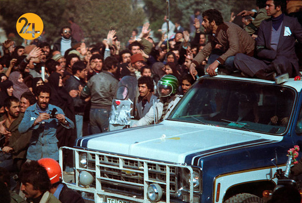 تصاویر روز بازگشت روح الله خمینی به ایران