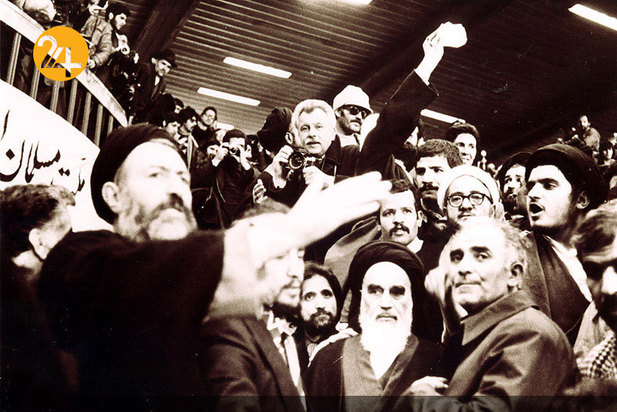 تصاویر روز بازگشت روح الله خمینی به ایران