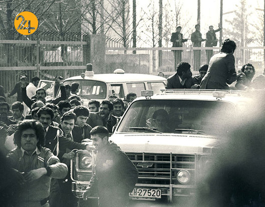 تصاویر روز بازگشت روح الله خمینی به ایران