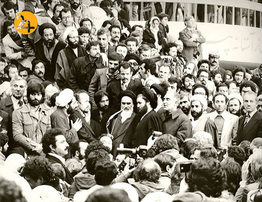 تصاویر روز بازگشت روح الله خمینی به ایران