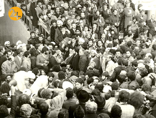 تصاویر روز بازگشت روح الله خمینی به ایران