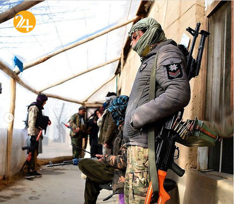 فرمانده شمشیر و جنگجویانش در میدان وردک