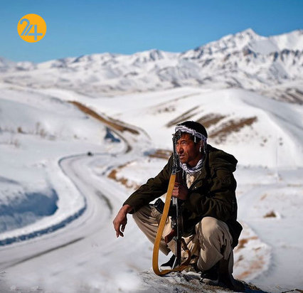 فرمانده شمشیر و جنگجویانش در میدان وردک