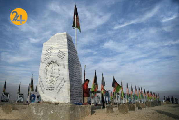 فرمانده شمشیر و جنگجویانش در میدان وردک