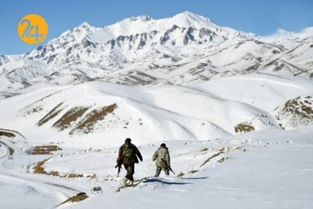 فرمانده شمشیر و جنگجویانش در میدان وردک