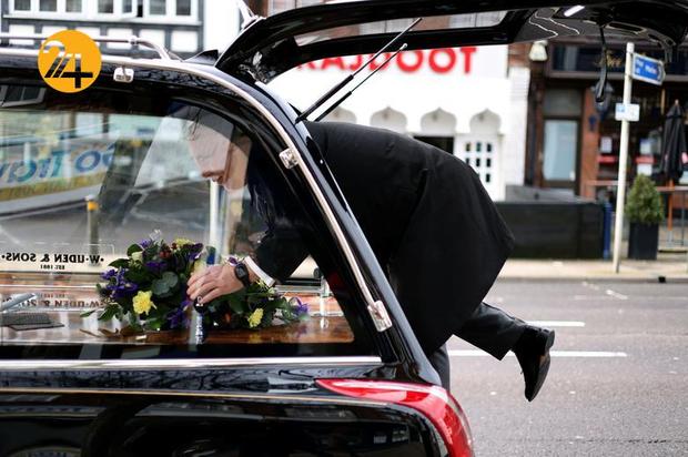 خاکسپاری کرونایی‌ها در بریتانیا