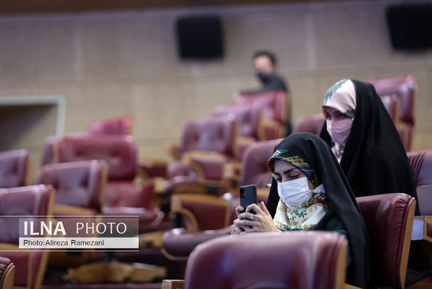 در حاشیه سی و نهمین جشنواره فیلم فجر