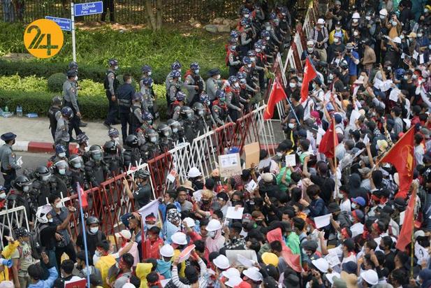 گسترش اعتراضات در میانمار