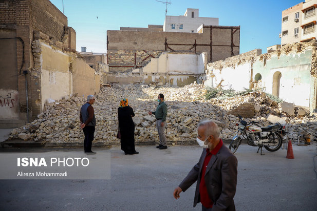 تخریب خانه پدری احمد محمود