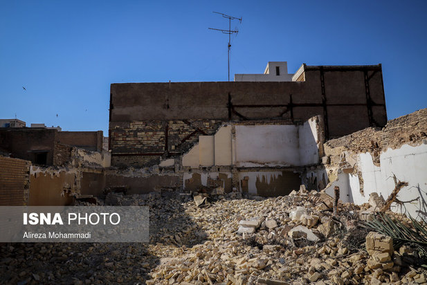 تخریب خانه پدری احمد محمود