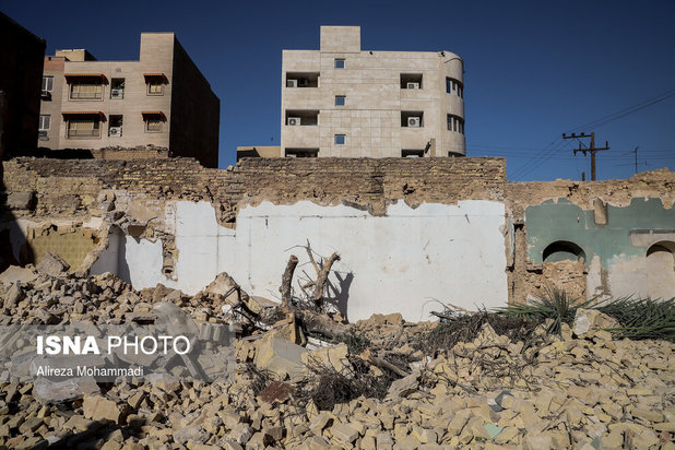 تخریب خانه پدری احمد محمود