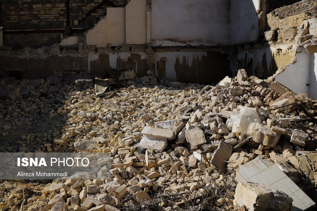 تخریب خانه پدری احمد محمود