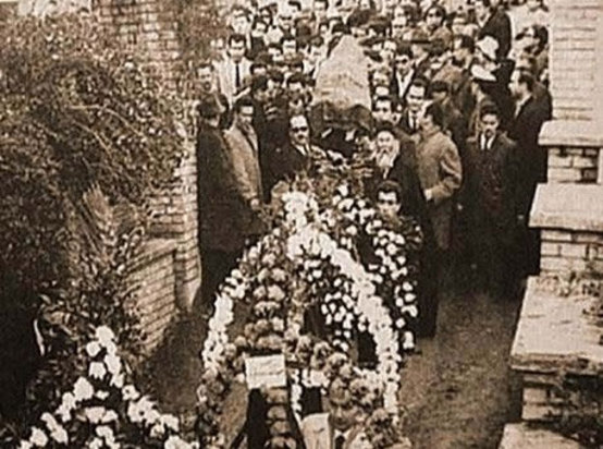 مراسم خاکسپاری فروغ فرخزاد