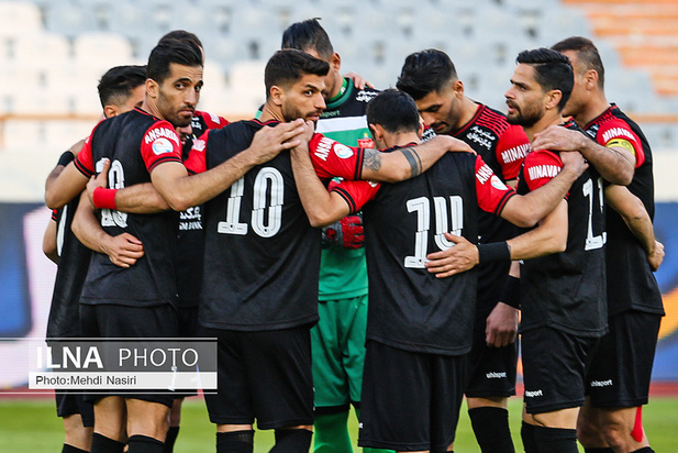 دیدار تیم های پرسپولیس و پیکان