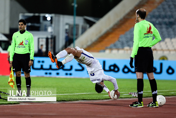 دیدار تیم های پرسپولیس و پیکان