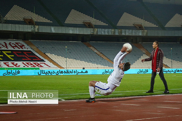 دیدار تیم های پرسپولیس و پیکان