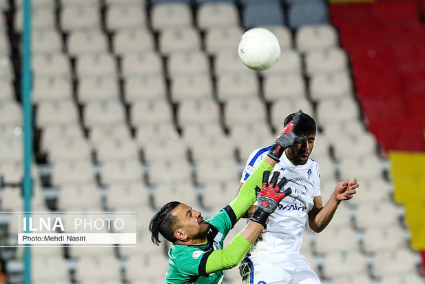 دیدار تیم های پرسپولیس و پیکان