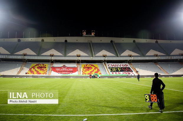 دیدار تیم های پرسپولیس و پیکان
