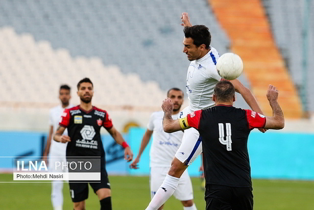 دیدار تیم های پرسپولیس و پیکان