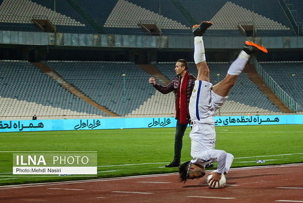 دیدار تیم های پرسپولیس و پیکان