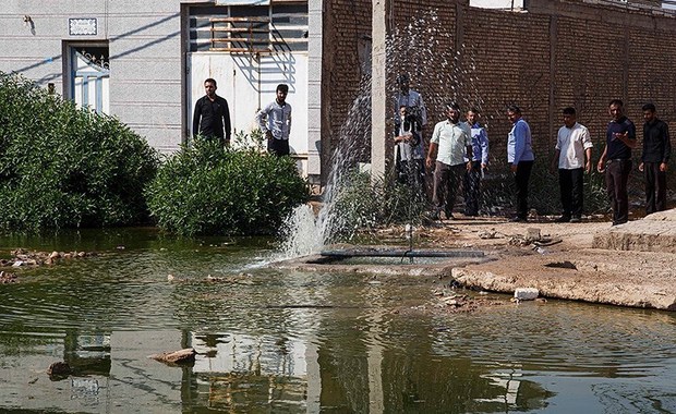 کوت عبدالله در میان فاضلاب