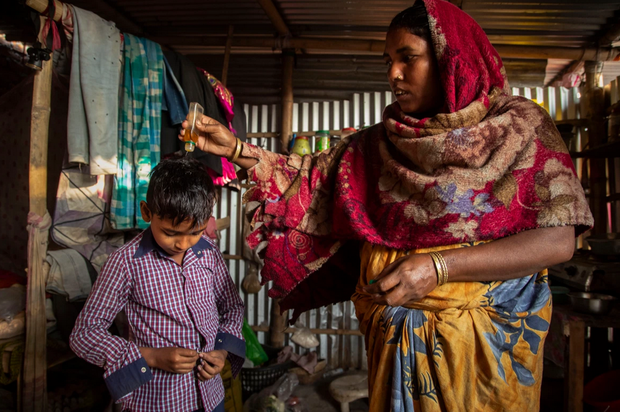 کودک زباله‌گرد هندی