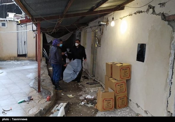 جدال زلزله‌زدگان سی‌سخت با سرما