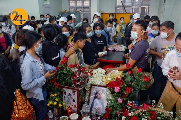 تشییع پیکر آنجل دختر کشته شده در اعتراضات میانمار