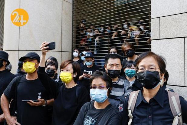 تجمع طرفداران فعالان سیاسی بازداشت شده هنگ کنگی