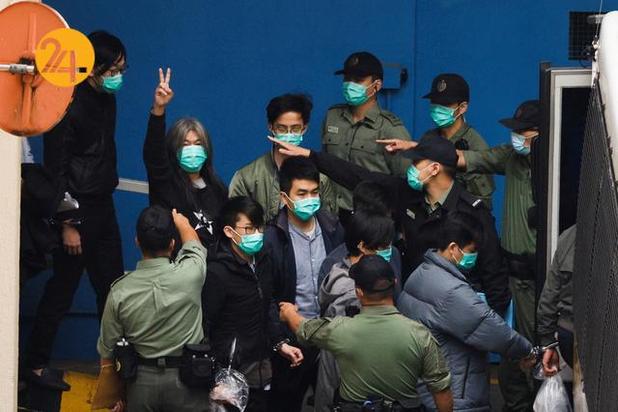 تجمع طرفداران فعالان سیاسی بازداشت شده هنگ کنگی