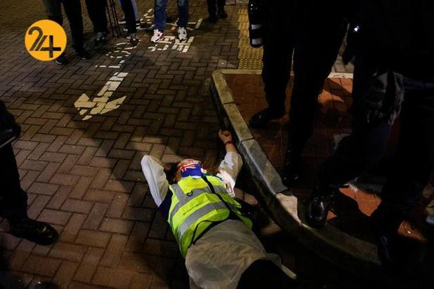 تجمع طرفداران فعالان سیاسی بازداشت شده هنگ کنگی