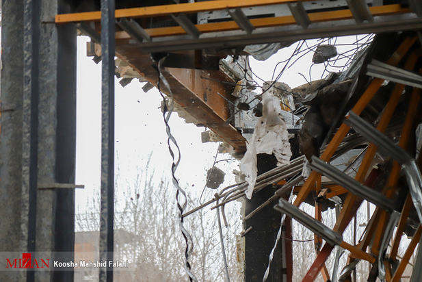 آغاز تخریب ساخت و سازهای غیرقانونی در کلاک