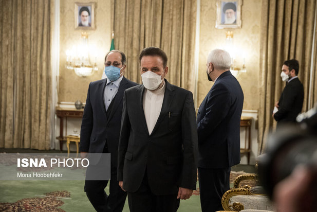 دیدار وزیر امور خارجه چین با حسن روحانی