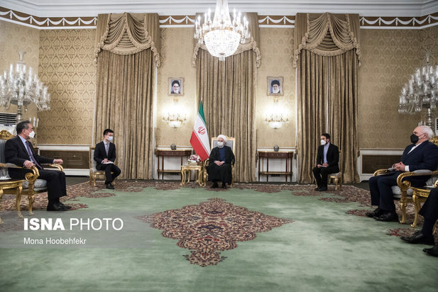 دیدار وزیر امور خارجه چین با حسن روحانی