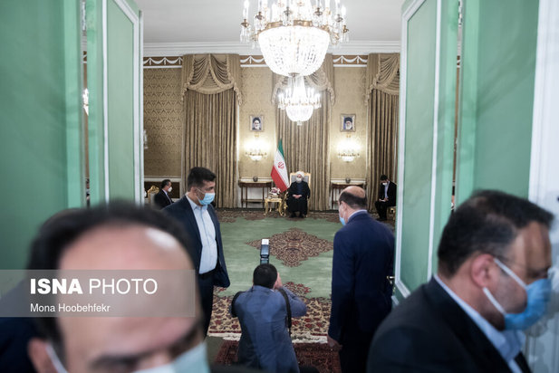 دیدار وزیر امور خارجه چین با حسن روحانی