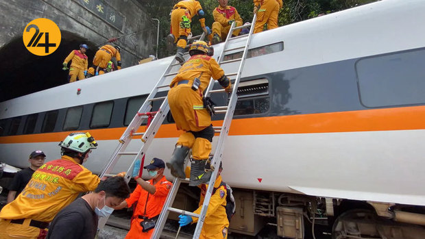 تصادف مرگبار قطار و کامیون در تایوان