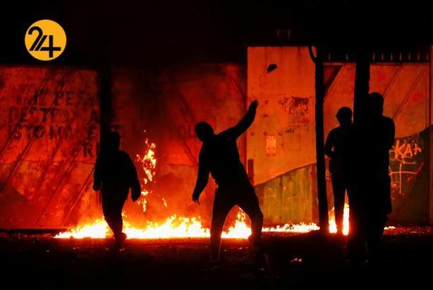 حمله مردم به پلیس بلفاست