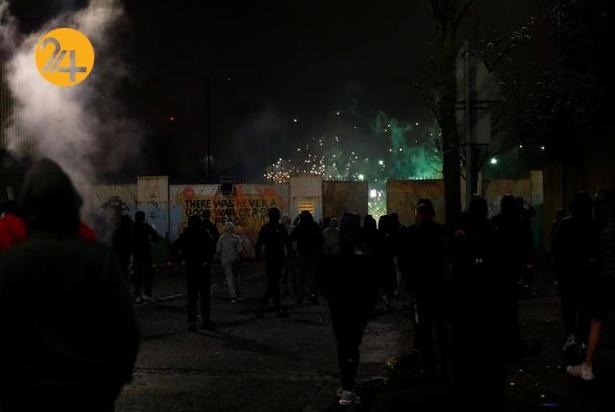حمله مردم به پلیس بلفاست