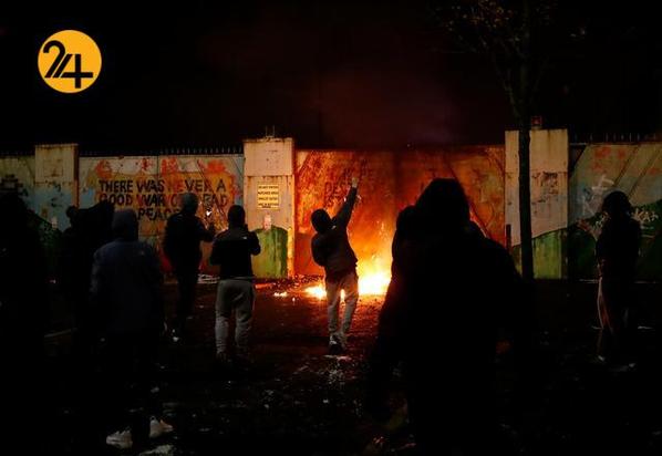 حمله مردم به پلیس بلفاست