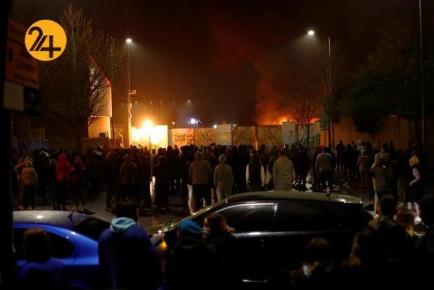 حمله مردم به پلیس بلفاست