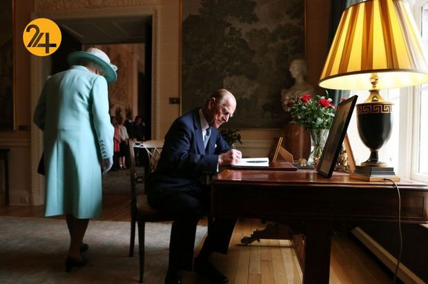 شاهزاده فیلیپ یک عمر به روایت تصویر