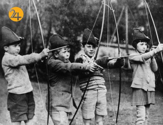 شاهزاده فیلیپ یک عمر به روایت تصویر