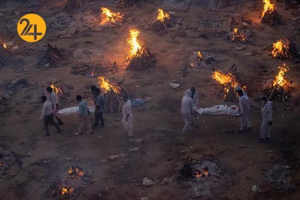 سوزاندن اجساد کرونایی در هند
