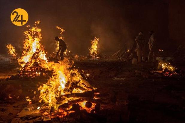 سوزاندن اجساد کرونایی در هند