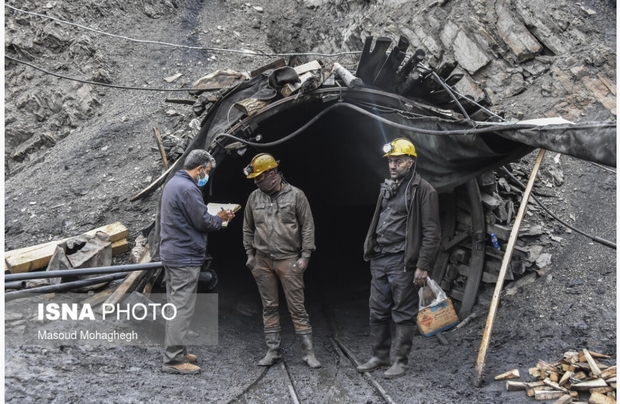ادامه عملیات امداد و نجات کارگران معدن طزره