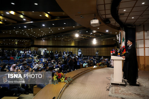 حضور ابراهیم رییسی در آخرین روز ثبت‌نام انتخابات ریاست جمهوری ۱۴۰۰