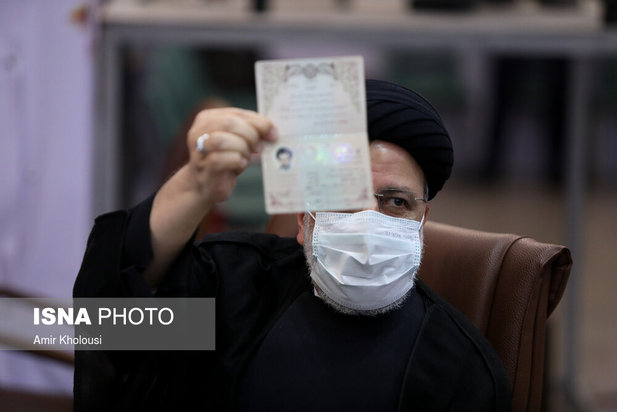 حضور ابراهیم رییسی در آخرین روز ثبت‌نام انتخابات ریاست جمهوری ۱۴۰۰