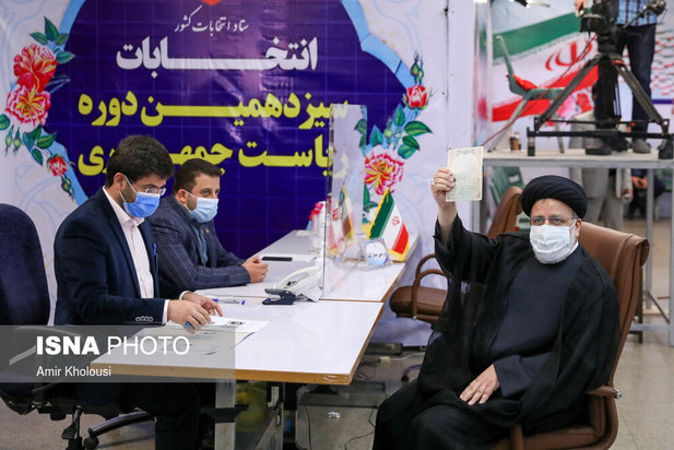 حضور ابراهیم رییسی در آخرین روز ثبت‌نام انتخابات ریاست جمهوری ۱۴۰۰